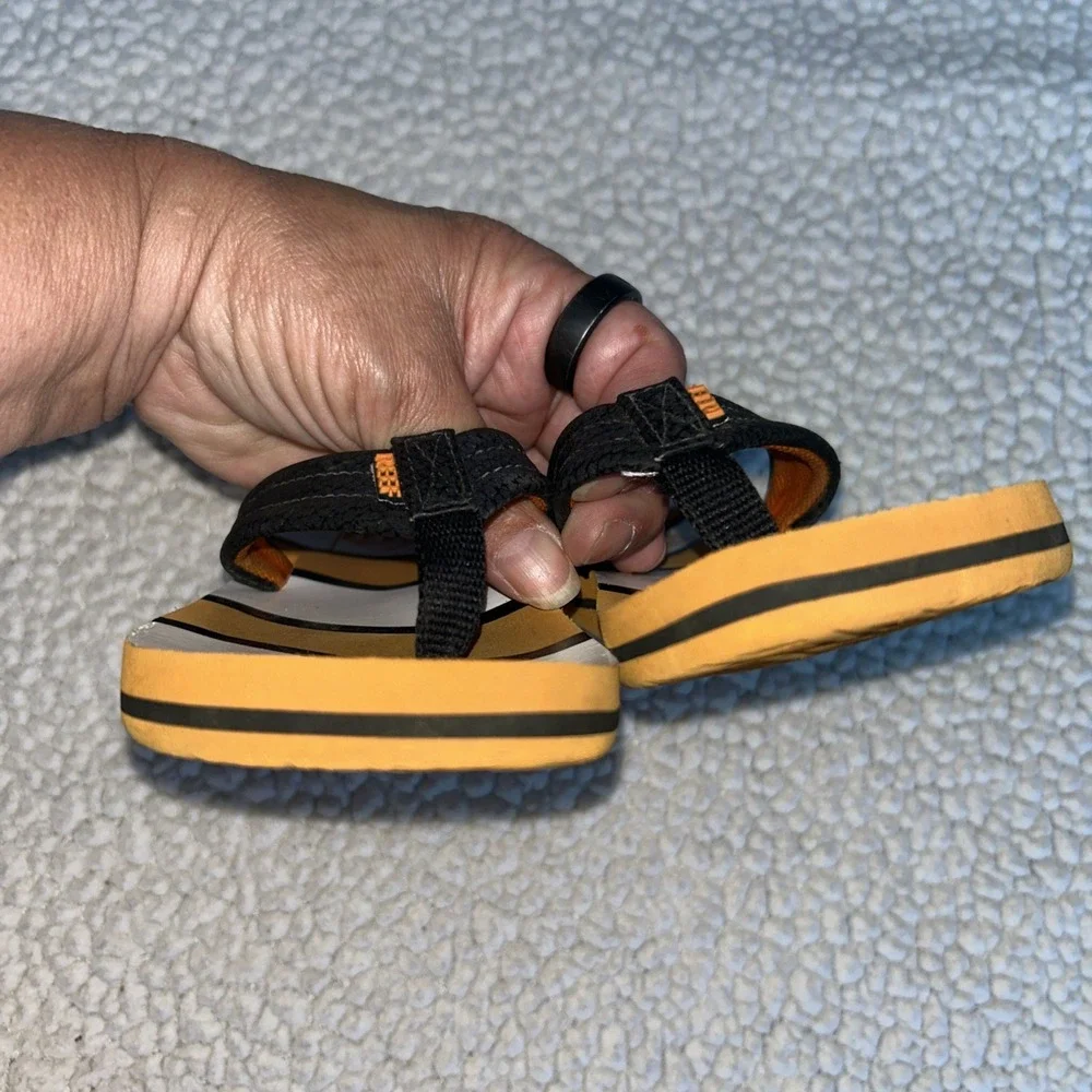 Reef Kids Flip Flops Orange White Black Striped Thong Sandals Size 13/1